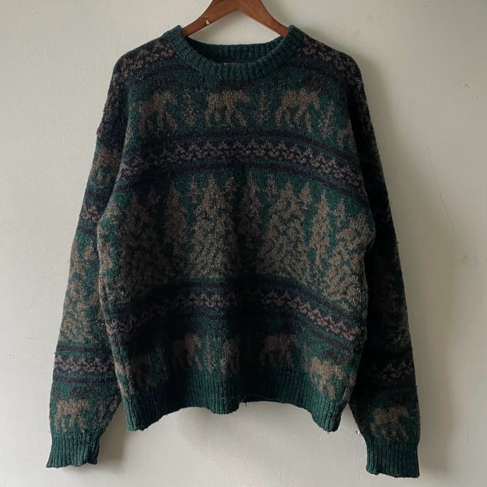 Montaña Woolen Shop .Classic Green Patterned Crewneck Sweater - Men